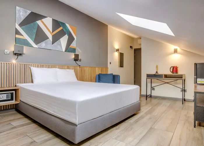 Hotel Forty One 3*