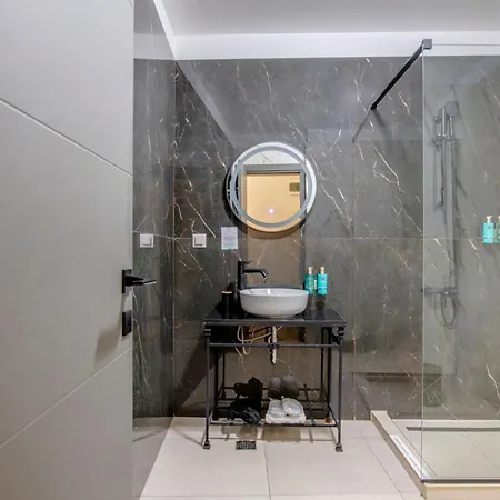Hotel Forty One 3*